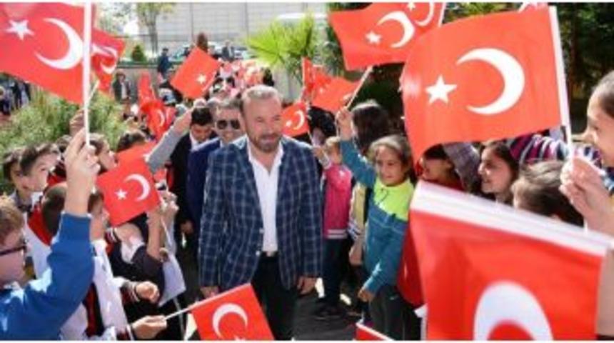 Başkan Doğan Çocukların Bayramını Kutladı