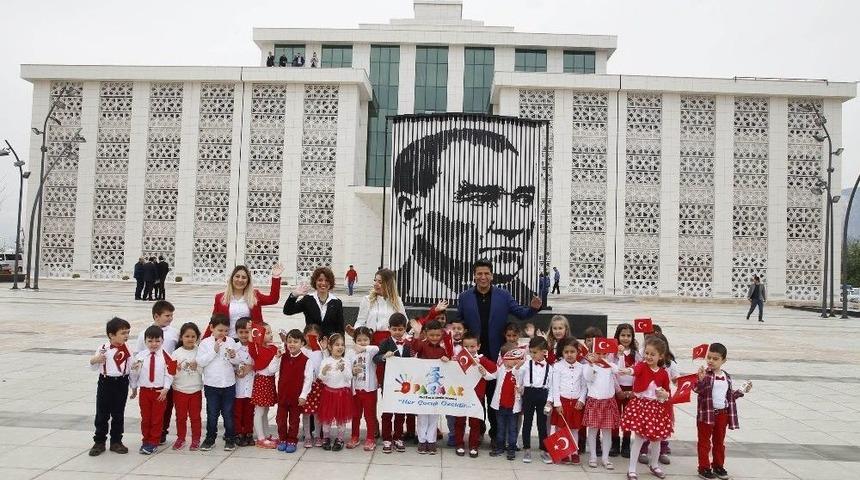 Başkan Gen&ccedil;, Koltuğu 6 Yaşındaki Uygar&rsquo;a Bıraktı