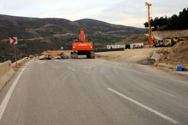 Tokat'ta Çevre Yolu Heyelan Nedeniyle Kapatıldı