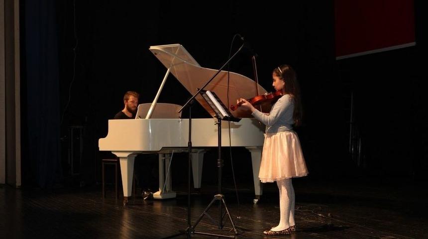 &Ccedil;ocuk Bayramına &Ouml;zel Konser