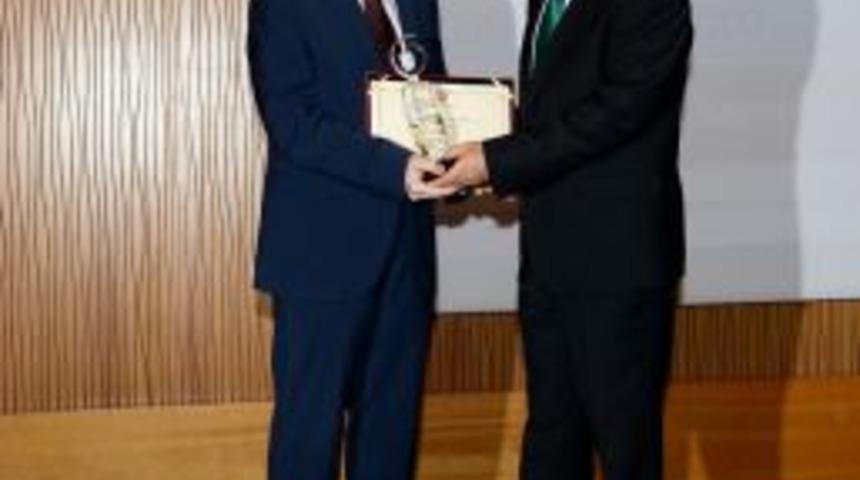 Birincilik &Ouml;d&uuml;l&uuml; Bir Kez Daha Tei&rsquo;nin