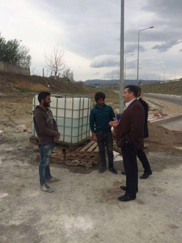 Başkan Bakıcı, Osmancık Caddesi’nde Devam Eden Kaldırım Çalışmalarını Yerinde İnceledi