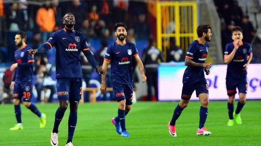 Medipol Başakşehir İle &Ccedil;aykur Rizespor 8. Randevuda