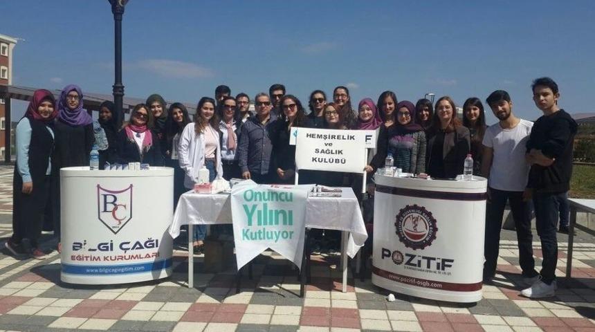 Hemşirelik B&ouml;l&uuml;m&uuml; &Ouml;ğrencilerine Kan Şekeri &Ouml;l&ccedil;&uuml;m Aleti Ve Cihazın Kullanımı Hakkında Eğitim Verildi