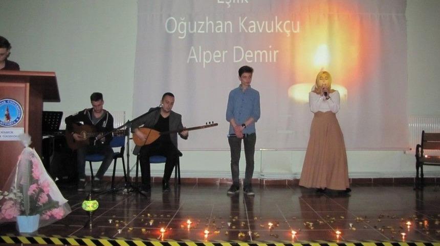 Lisede ’gönül Dağı’ Adlı Şiir Dinletisi