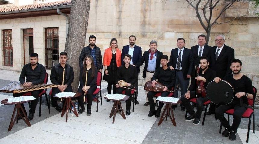 Tmdk &Ouml;ğrencilerinden &ldquo;seslenişler&rdquo; Adlı M&uuml;zik Dinletisi