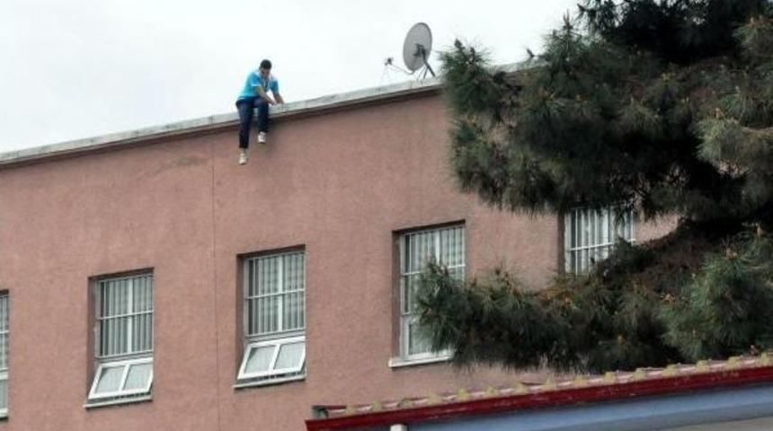 7 Aylık Asker Ikinci Intihar Girişiminde Yaşamını Yitirdi