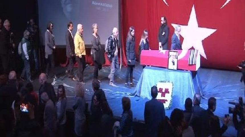 Usta Oyuncu Bülent Kayabaş Için Ilk  Tören  Muhsin Ertuğrul Sahnesi'nde Düzenlendi (2)