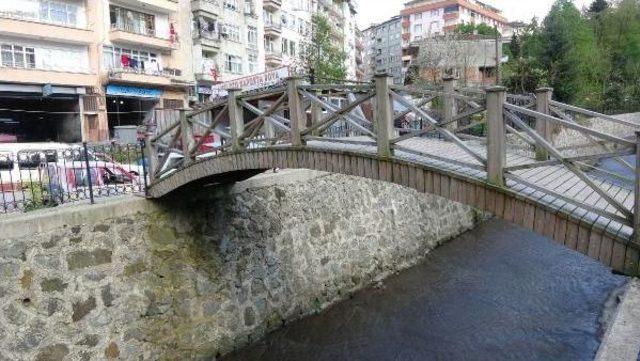 Rize'de Çıkışı Olmayan Köprü!