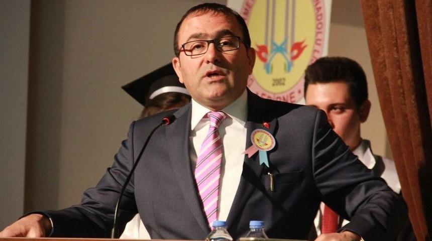 Dr. Sadık Ahmet Mesleki Ve Teknik Anadolu Lisesi&rsquo;nde Mezuniyet Sevinci