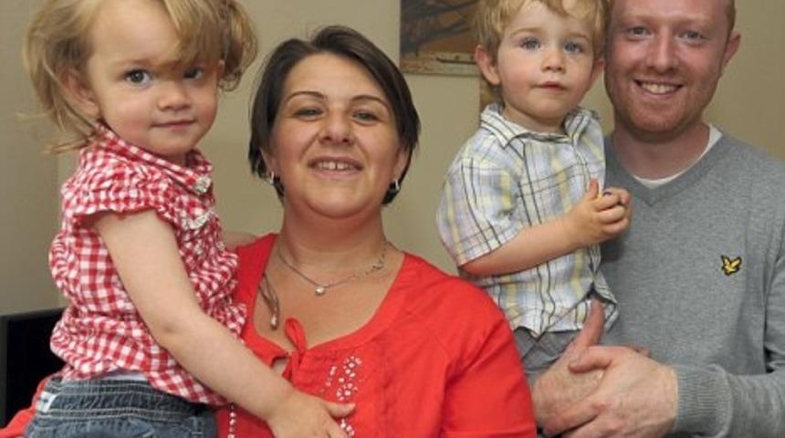 Yarım Beyinli &Ccedil;ocuk Şok Etti