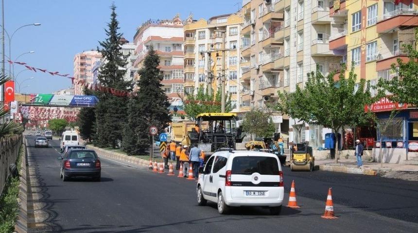 Büyükşehir Tarihi İpekyolunun Asfaltını Revize Ediyor