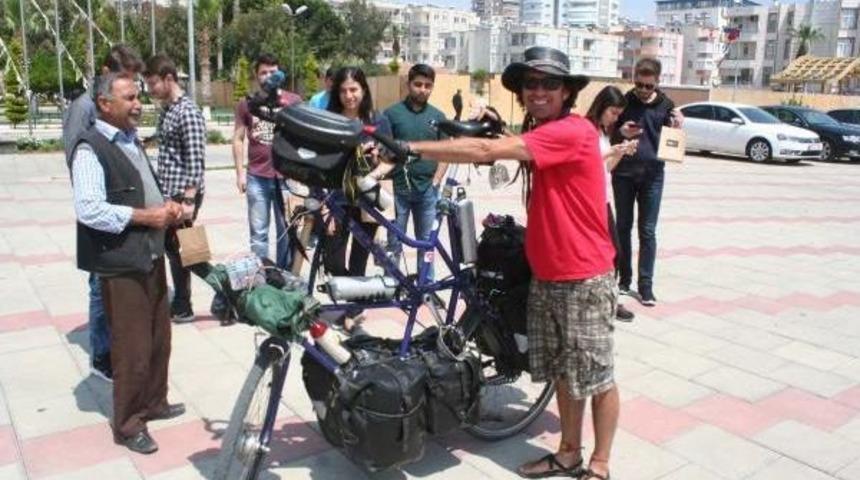 Bisikletle İspanya'dan Malezya'ya Gidiyor