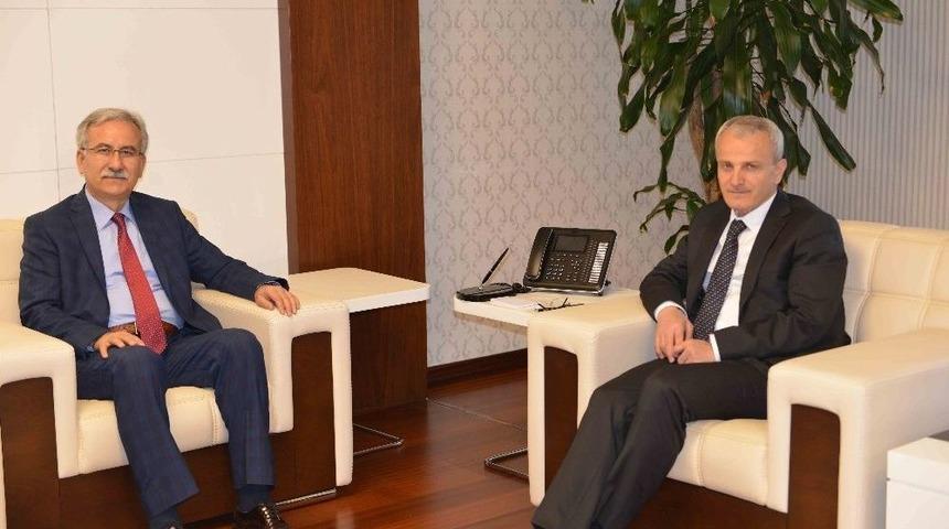 Rekt&ouml;r Kaplan Veda Ziyaretlerine Başladı