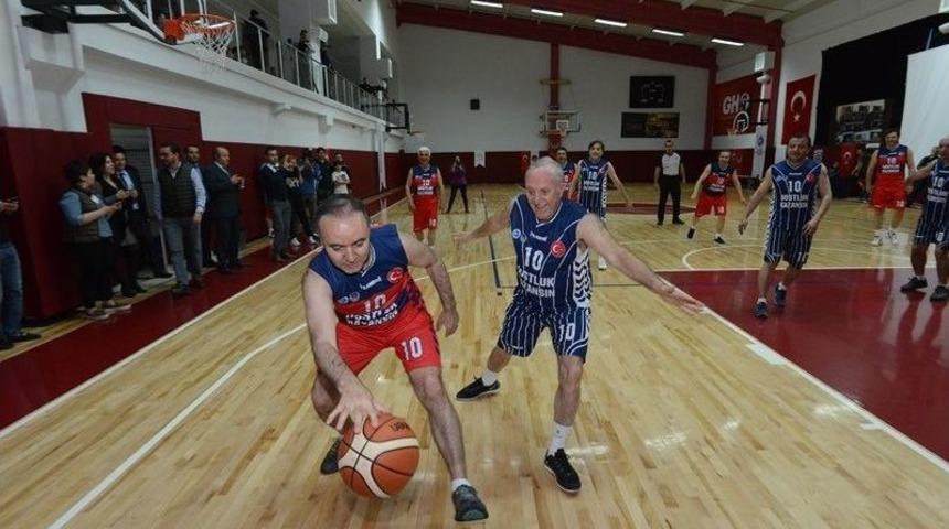 Denizli Valisinden Basketbol Şov