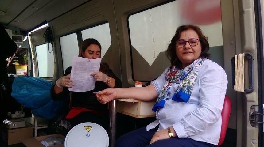 Ptt Personelinden Kan Bağışı