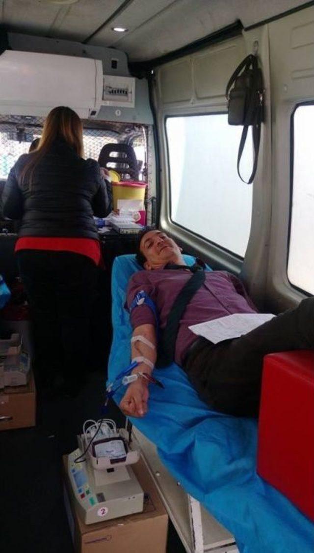 Ptt Personelinden Kan Bağışı