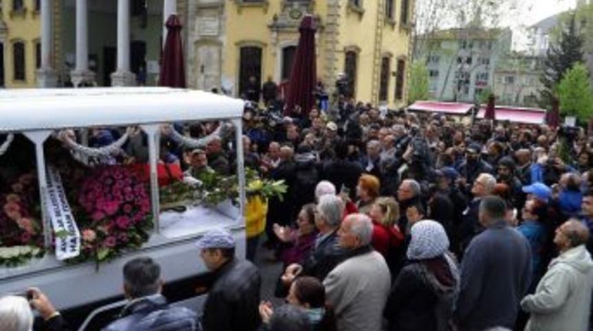 Usta Oyuncu B&uuml;lent Kayabaş Son Yolculuğuna Uğurlandı