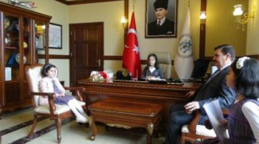 Vali Arslantaş, G&ouml;revini &Ccedil;ocuklara Devretti