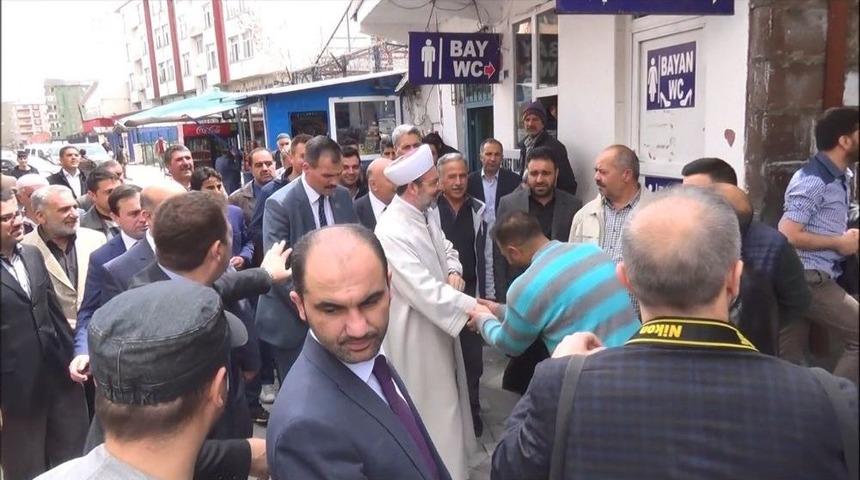 Diyanet İşleri Başkanı G&ouml;rmez Ağrı&rsquo;da Cuma Namazını Kıldırdı