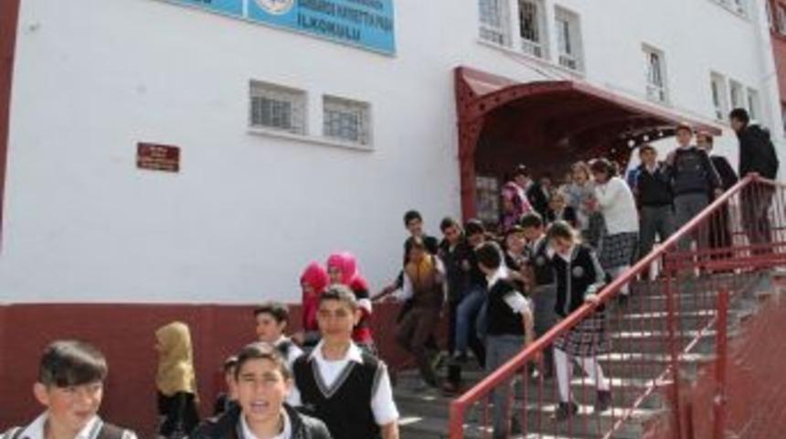 Okulda Deprem Tatbikatı