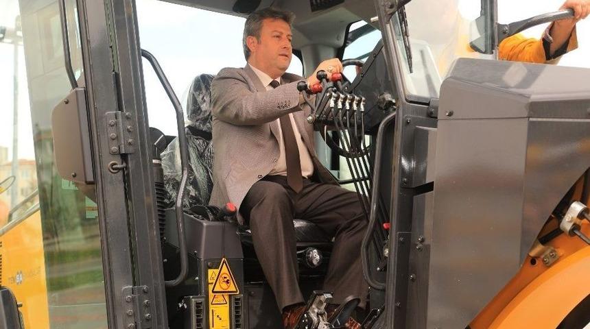 Talas Belediyesi&rsquo;ne 7 Milyonluk İş Makinesi