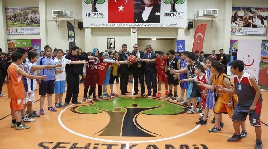 Şehitkamil&rsquo;de 23 Nisan Coşkusu Dolu Dolu Yaşanıyor