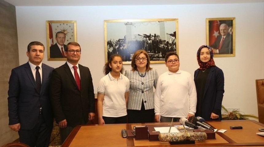 Fatma Şahin Makamını &Ccedil;ocuklara Bıraktı