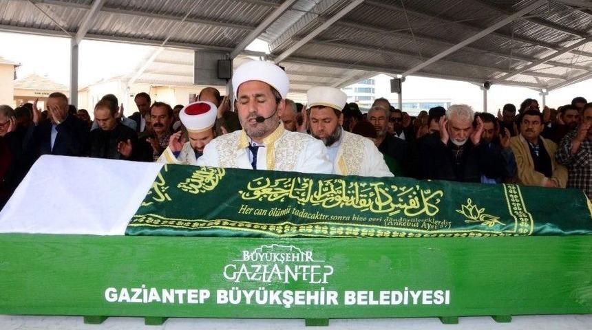 Kazada &Ouml;len Baba, İki &Ccedil;ocuğu Ve Annesi Yan Yana Defnedildi