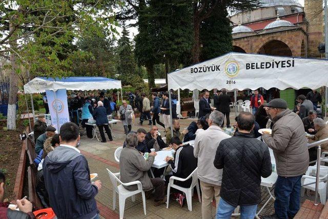 Cuma Namazı Öncesinde Kur’an-ı Kerim Ziyafeti