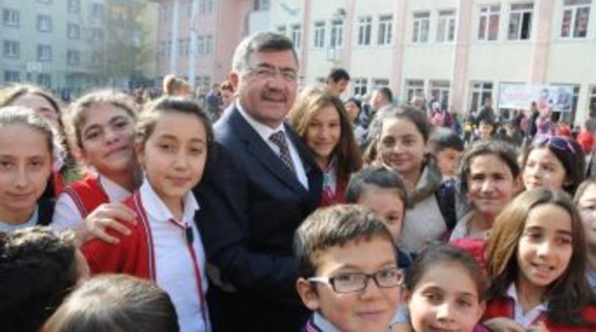 Niğde Belediye Başkanı Faruk Akdoğan;