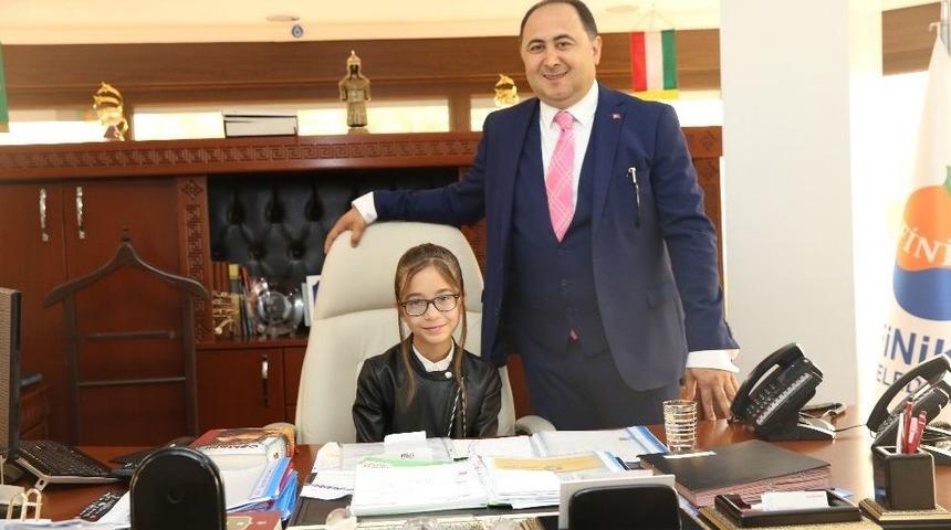 Finike&rsquo;de 23 Nisan Kutlamaları