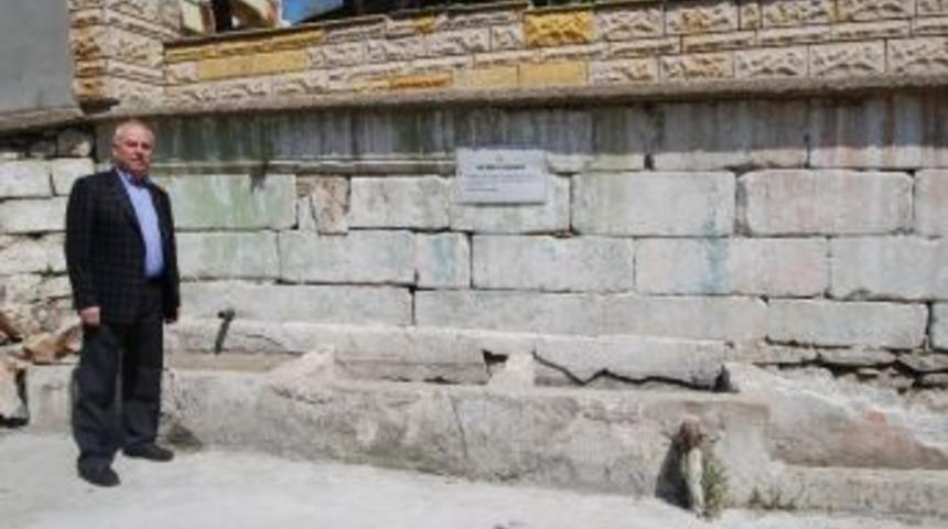 Tarihi &Ccedil;eşmeden Su Akacağı M&uuml;jdesi