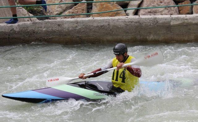 Akarsu Kano Slalom Heyecanı Artvin’de Başladı