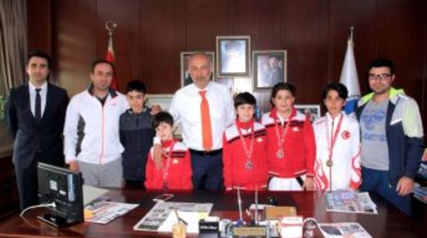 &Ccedil;iftlikk&ouml;yl&uuml; Karateciler Milli Takımda