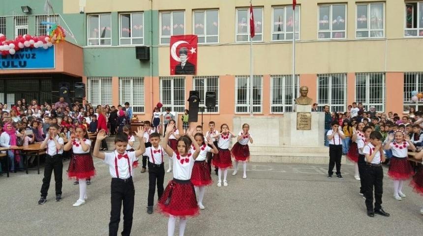 &Ccedil;ocukların 23 Nisanı Coşkuyla Kutladı