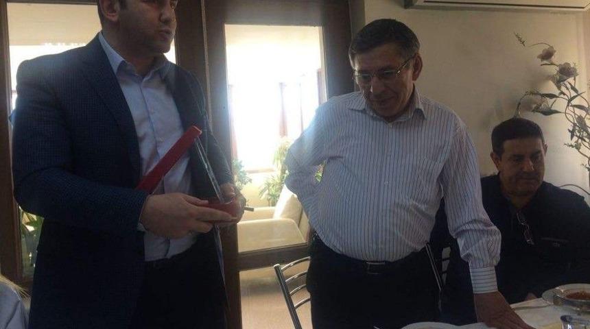 10 Yıl G&ouml;rev Yaptığı Hastaneye Duygusal Veda Etti