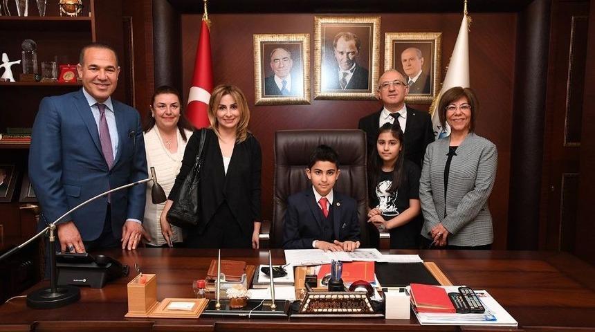 S&ouml;zl&uuml;: &ldquo;hedeflerinizi Y&uuml;ksek Tutun&rdquo;