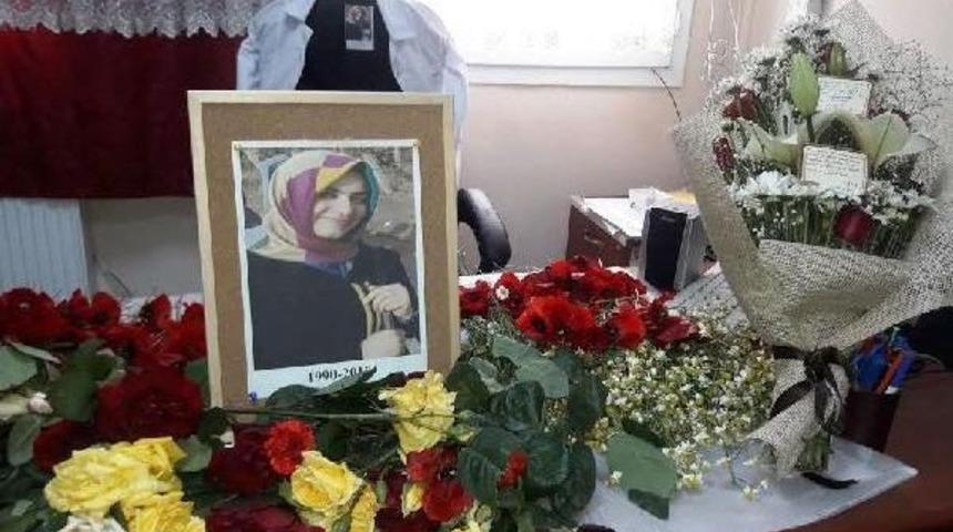 Melek &Ouml;ğretmen Yasa Boğdu