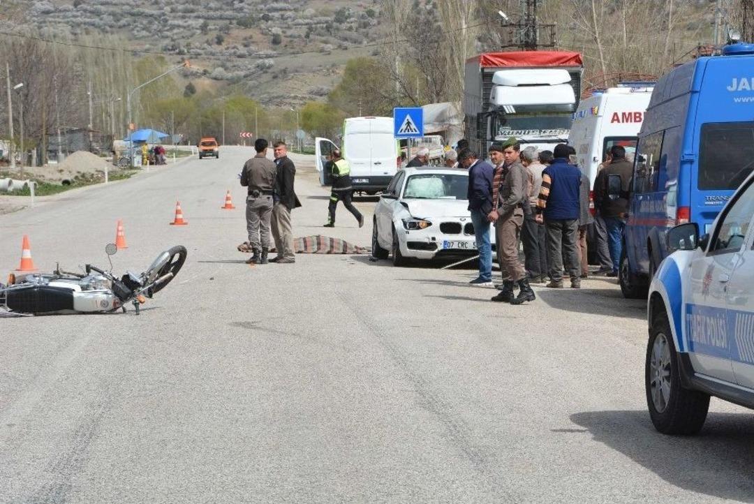Seydikemer&rsquo;de Trafik Kazası: 1 &Ouml;l&uuml;, 3 Yaralı