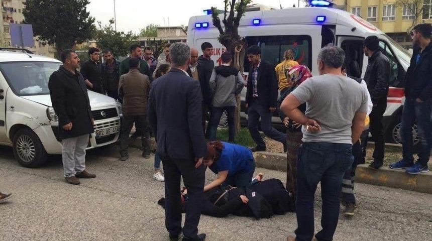 Hafif Ticari Araç Yayaya Çarptı: 1 Yaralı