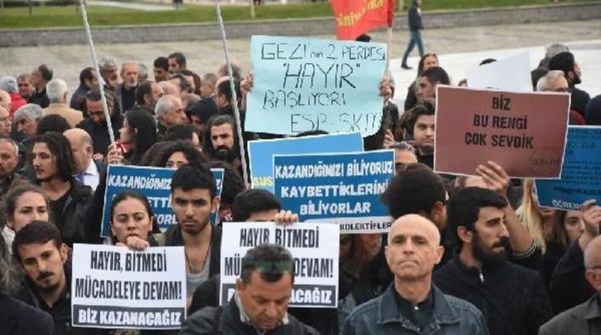 İzmir'de Referandum Protestosu&nbsp;