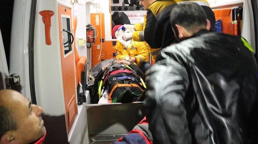 Kastamonu&rsquo;da Hastaneden D&ouml;nen Kamyonet, Dereye U&ccedil;tu: 1 &Ouml;l&uuml;, 2 Yaralı