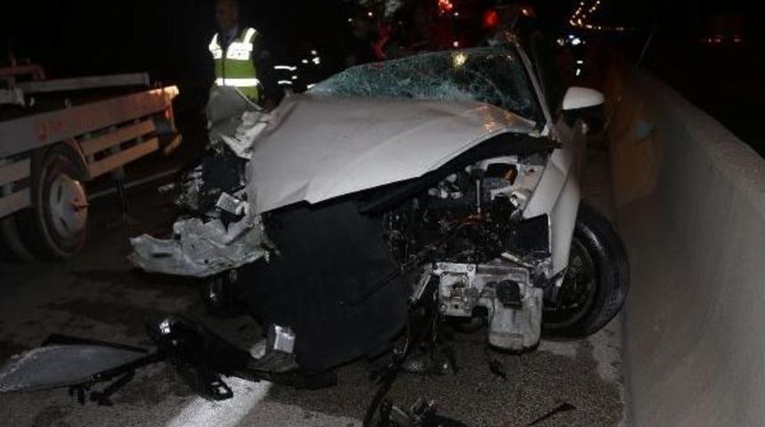 Hurdaya D&ouml;nen Otomobilden Sağ &Ccedil;ıktı