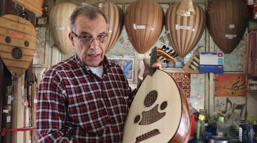 (&ouml;zel Haber) Kişiye &Ouml;zel Ud &Uuml;retiyor