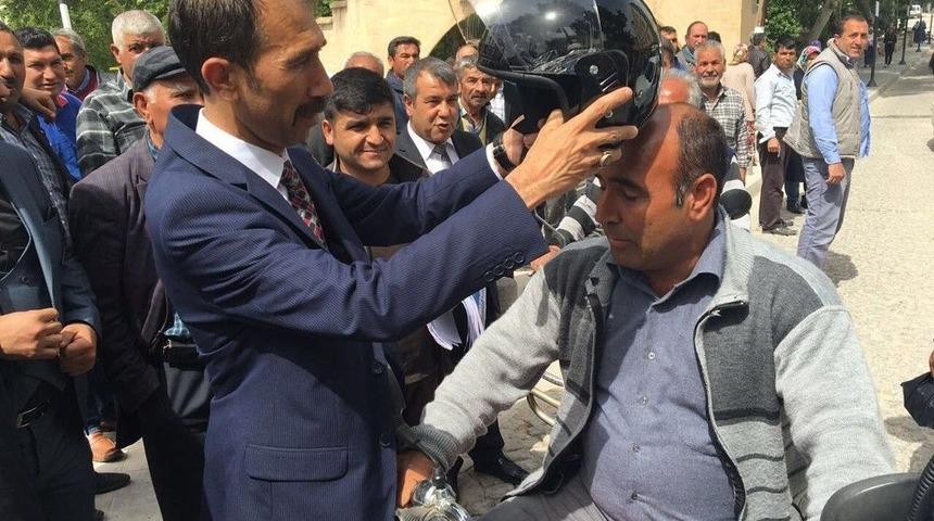 Mut &Uuml;lk&uuml; Ocakları, Motosiklet S&uuml;r&uuml;c&uuml;lerine Kask Hediye Etti