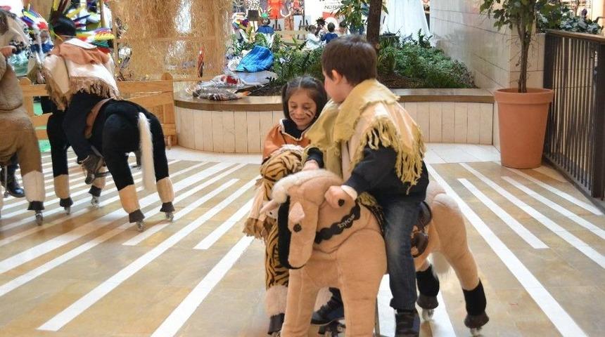 Avm&rsquo;de K&uuml;&ccedil;&uuml;k Bizon Kızılderili K&ouml;y&uuml; Etkinliği