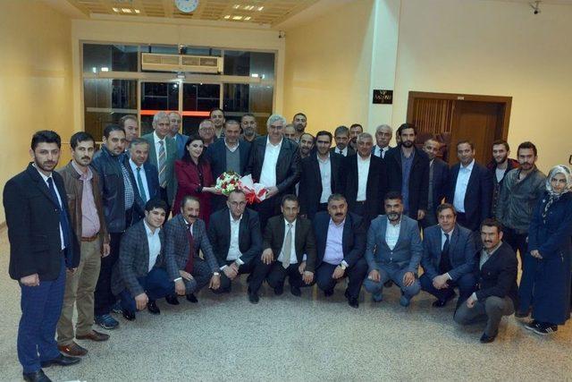 Ak Parti Erzurum İl Başkanı Mehmet Emin &Ouml;z: &ldquo;erzurumlu Hemşehrilerimizle İftihar Ediyoruz&rdquo; 2