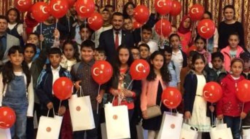Milletvekili A&ccedil;ıkg&ouml;z Ulusal Egemenlik Ve &Ccedil;ocuk Bayramını Kutladı