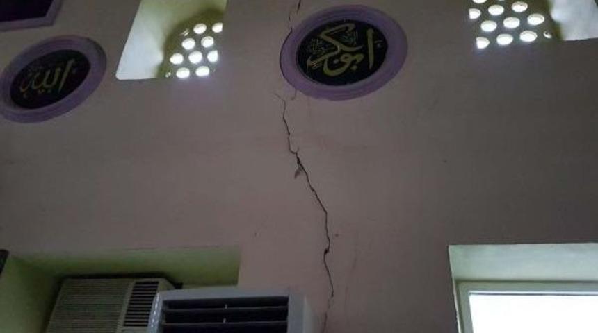 Manisa, Gece De Sallandı